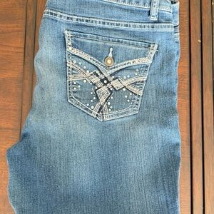 Women’s Apt 9 Blue Jean Capris Sz 14 Bling Pockets